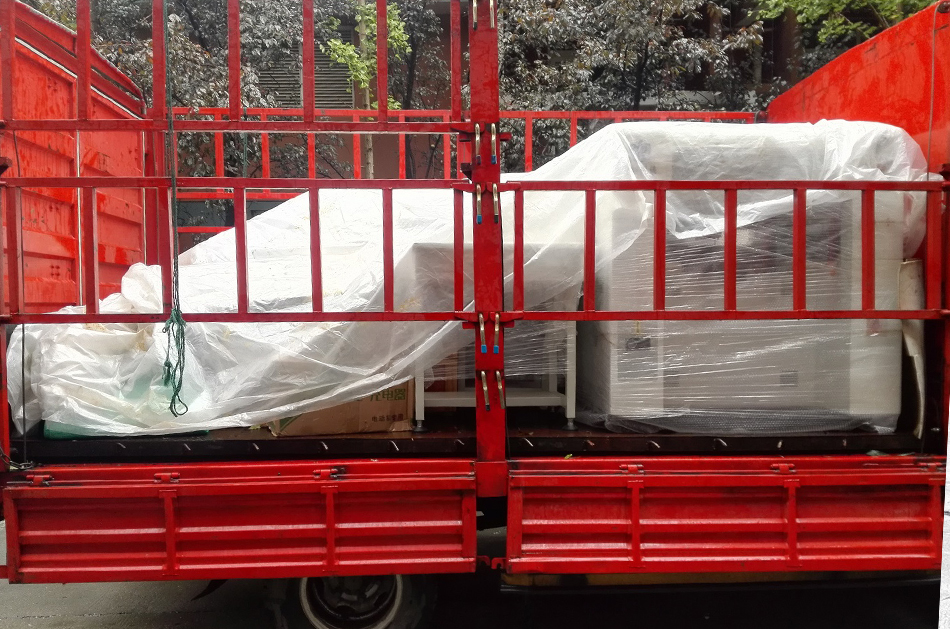 南京客戶(hù)SMT設(shè)備專(zhuān)車(chē)送貨，貨到上門(mén)安裝調(diào)試