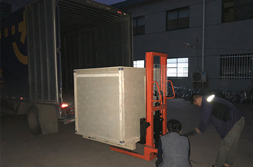 永州客戶SMT設(shè)備專車送貨，貨到上門安裝調(diào)試